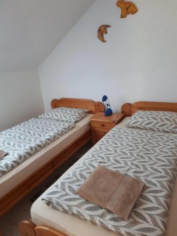 Borkuti Panzio Es Apartman Balatonszárszó Екстериор снимка