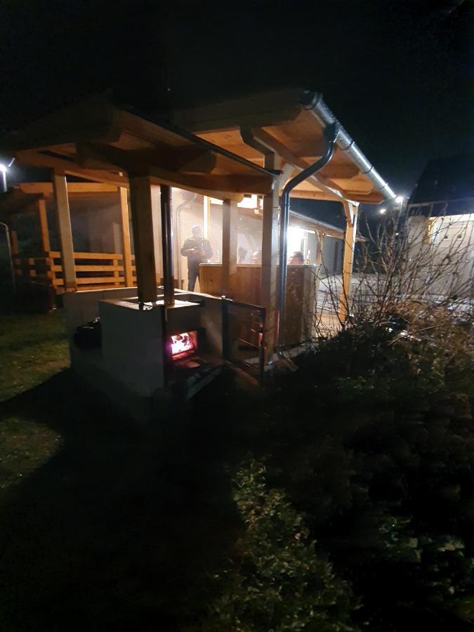 Borkuti Panzio Es Apartman Balatonszárszó Екстериор снимка