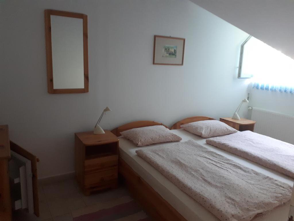 Borkuti Panzio Es Apartman Balatonszárszó Екстериор снимка